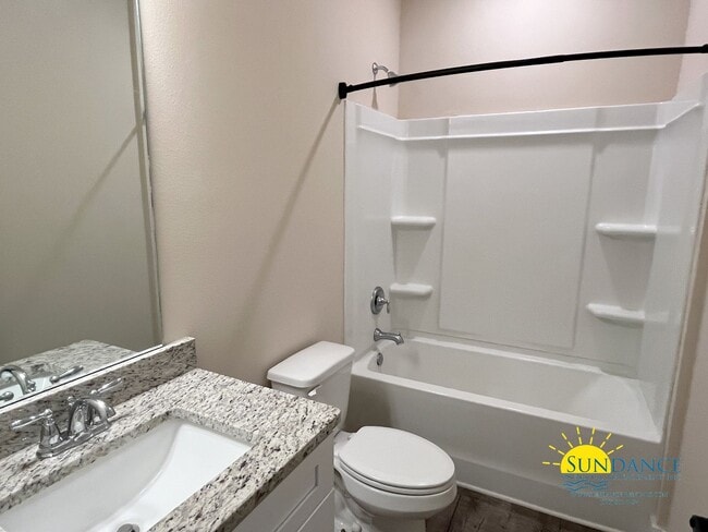 Building Photo - Beautiful 3 Bedroom Home in Milton!