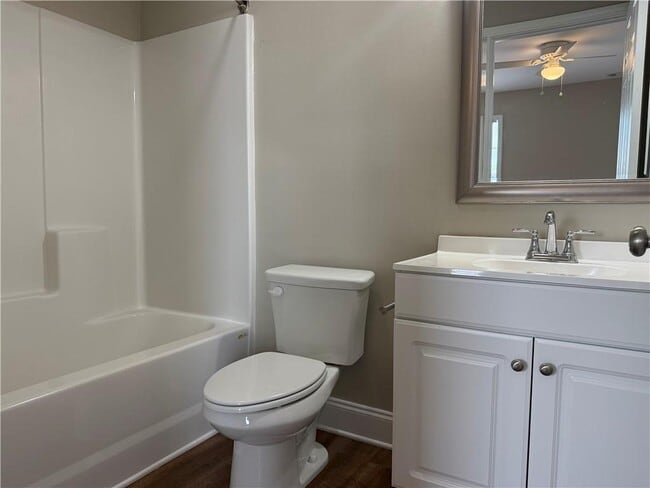 Building Photo - 13 Liberty Highland Dr