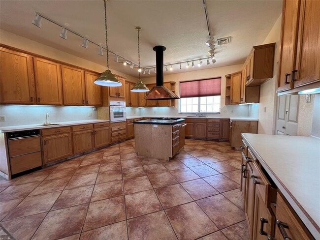 Building Photo - 333 Co Rd 497