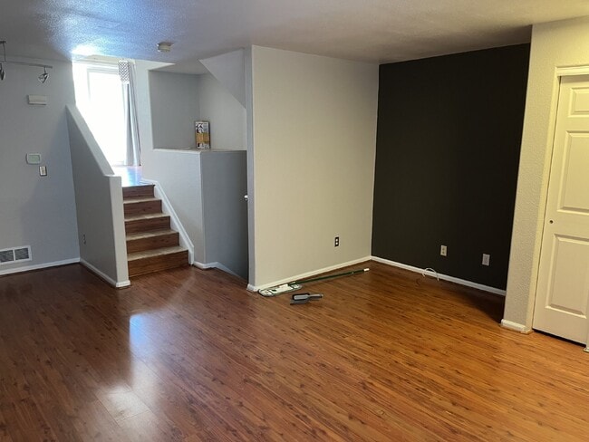 Building Photo - Beautiful townhome is Crown Point II!