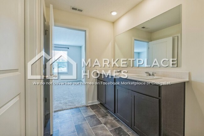 Building Photo - 3051 Lampton Rdg Dr