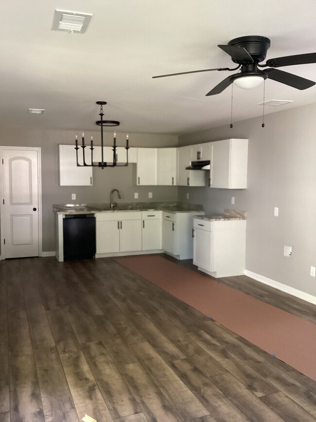 Building Photo - 3731 Whittier Rd