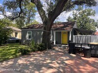 Building Photo - 2129 Kingswood Rd