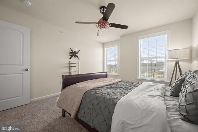 Building Photo - 9411 Geaton Park Pl