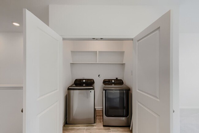 Building Photo - 4146 Balboa Dr