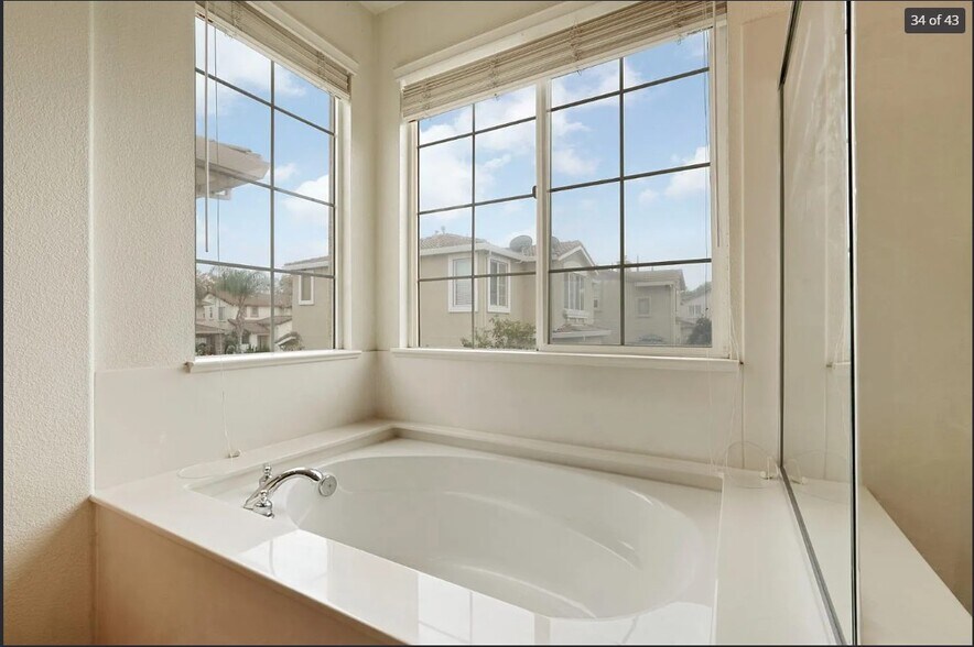 Building Photo - 748 Iberis Way