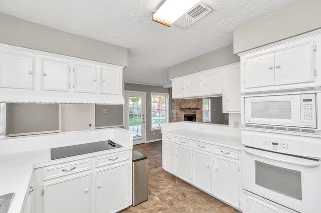 Building Photo - 12526 Hazelwood Ln