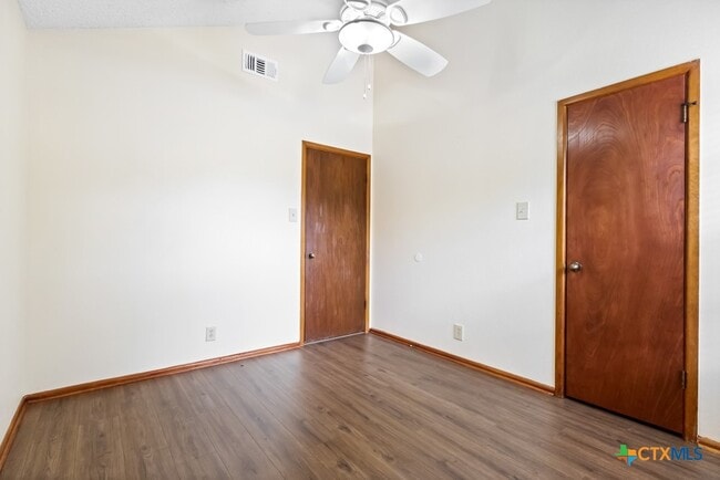 Building Photo - 1514 Vista Hill