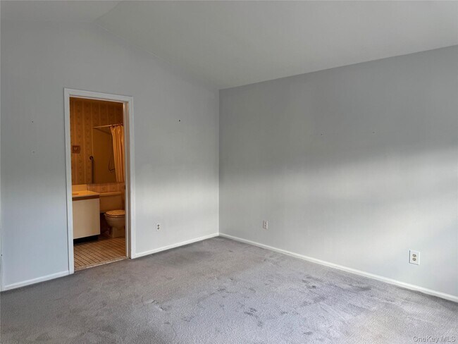 Building Photo - 24 Olde Wagon Rd