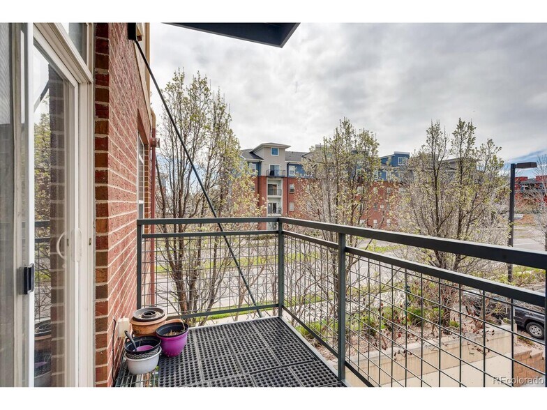 Building Photo - 10176 Park Meadows Dr
