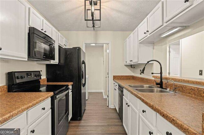 Building Photo - 523 Warm Springs Cir