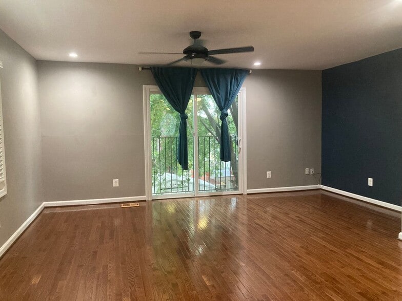 Building Photo - 16611 Geddy Ct