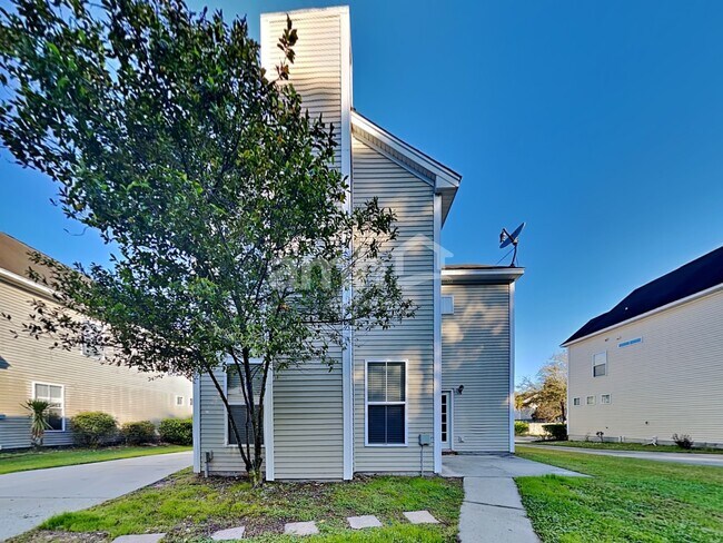 Building Photo - 62 Creek Bend Dr