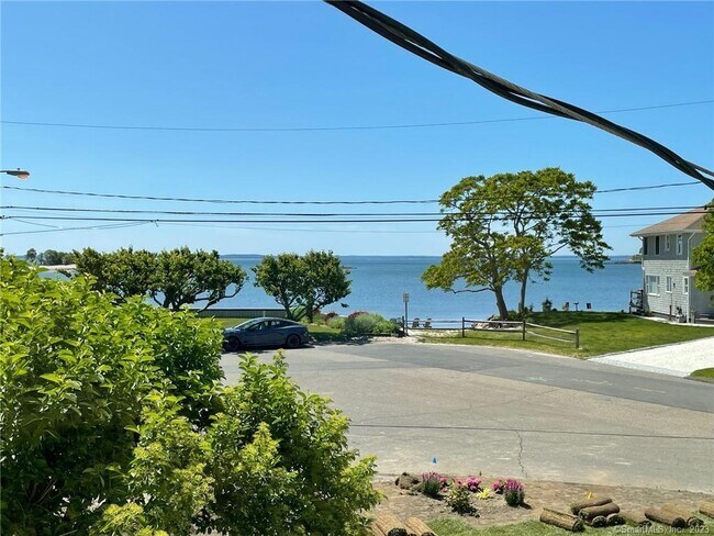 Building Photo - 98 Soundview Dr