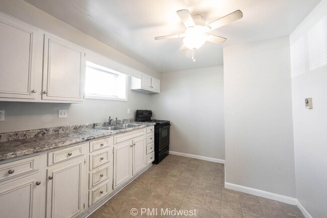 Building Photo - "Charming 1-Bedroom Apartment in Avon with...