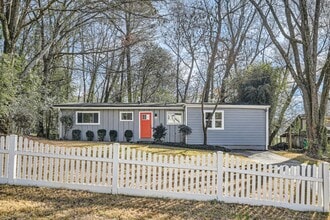 Building Photo - 2138 Drew Valley Rd NE