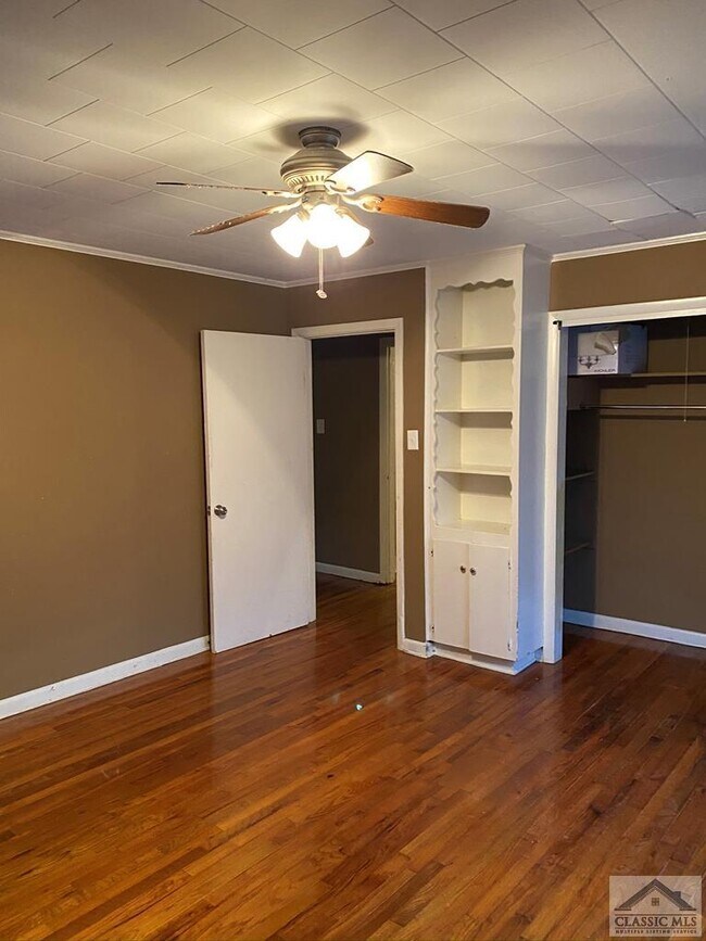 Building Photo - 5500 Price Mill Rd