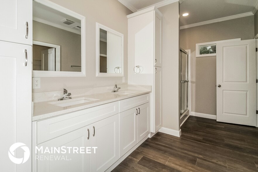 Building Photo - 5430 Rose Ave