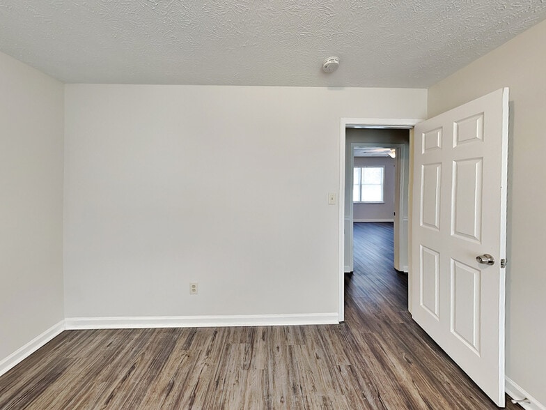 Building Photo - 65 Homeport Dr