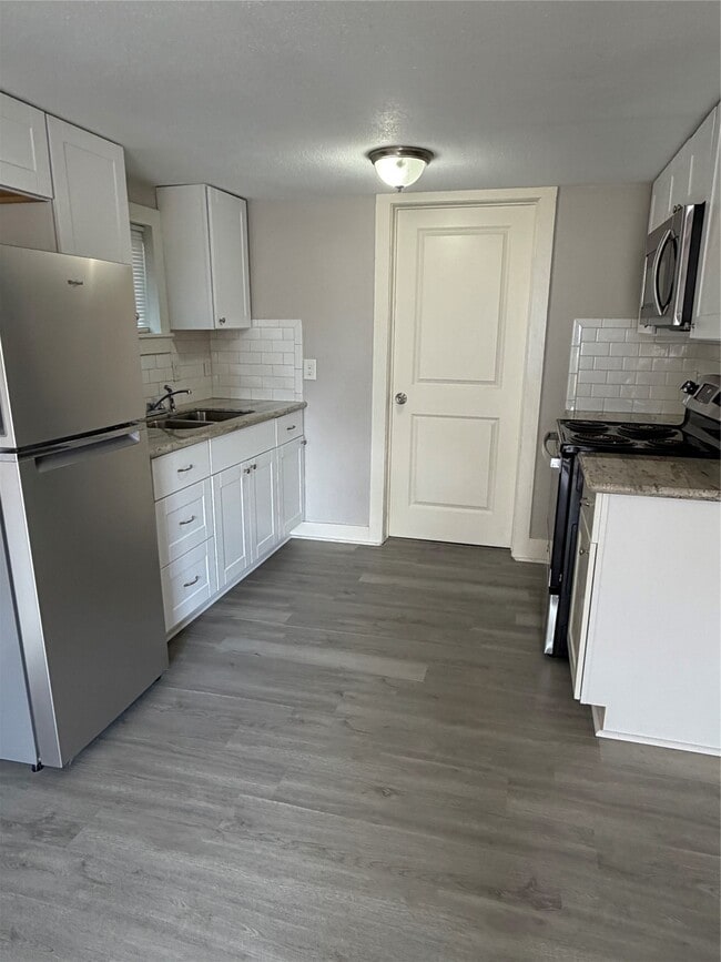 Building Photo - 4601 Hain St