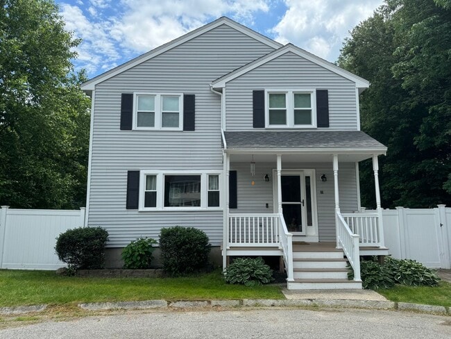 Primary Photo - Modern 3 Bedroom Single Family - Available...