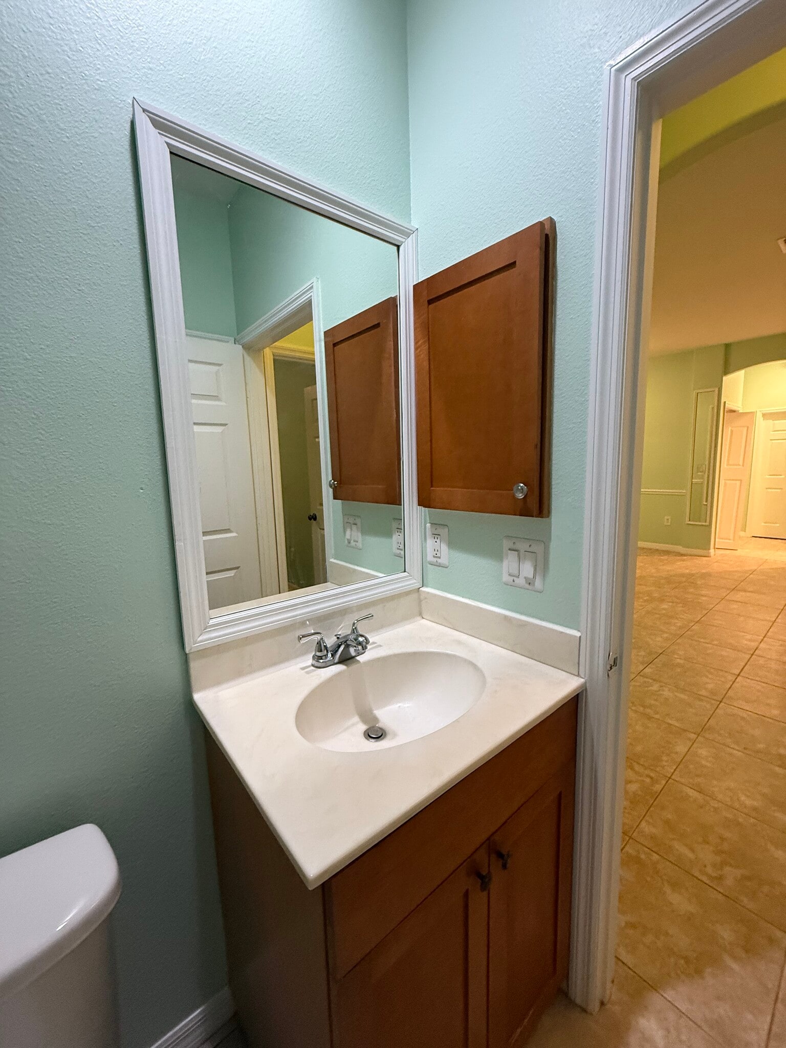 Building Photo - 2336 Alling Ter