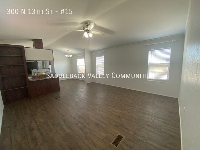 Building Photo - 300 N 13th St
