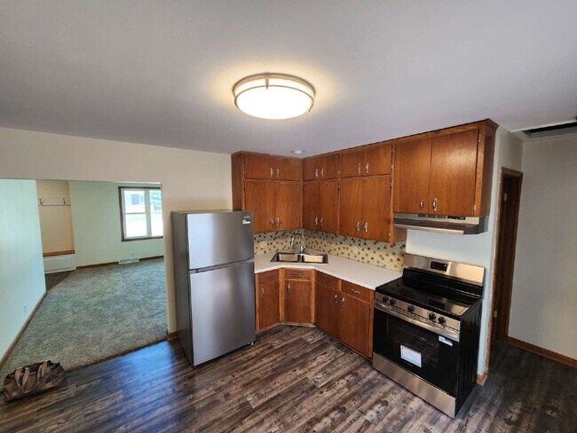Building Photo - GREAT Location  2 Bedroom side by side duplex  $1395/monthly