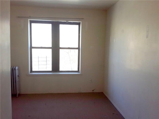 Building Photo - 198 Rogers Ave