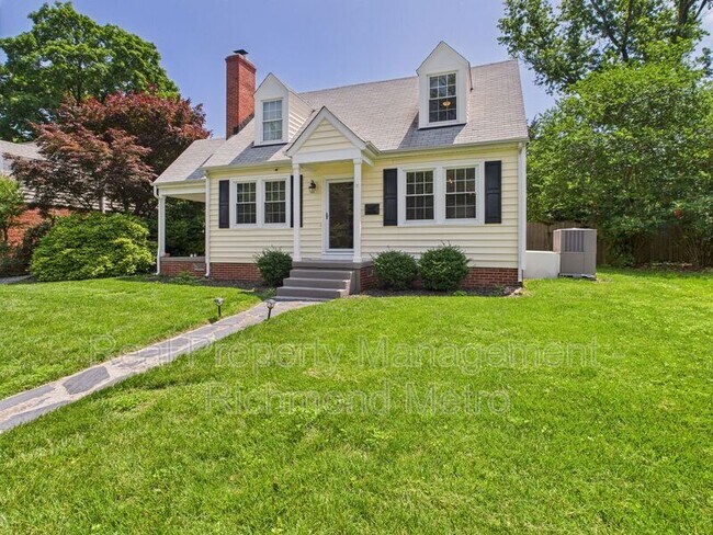 Building Photo - 1101 Normandy Dr