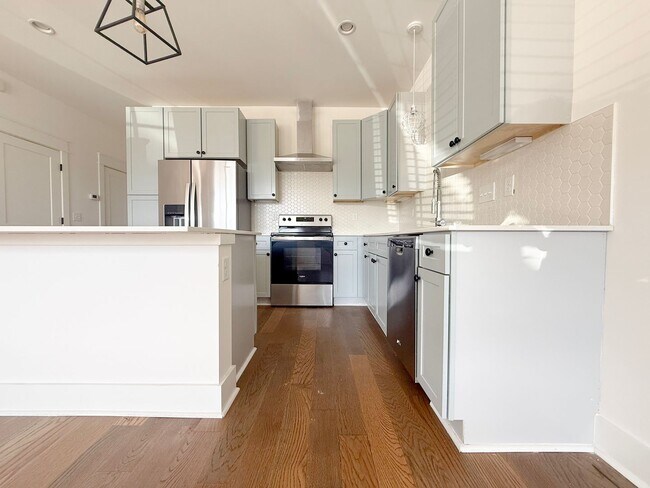 Building Photo - Spacious 4-Bedroom Home Near Tennessee Tech with Pool Access and Pet-Friendly Living