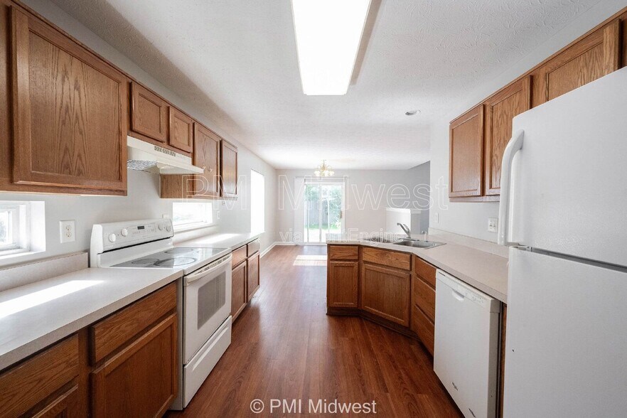Building Photo - 6623 Dunsdin Dr