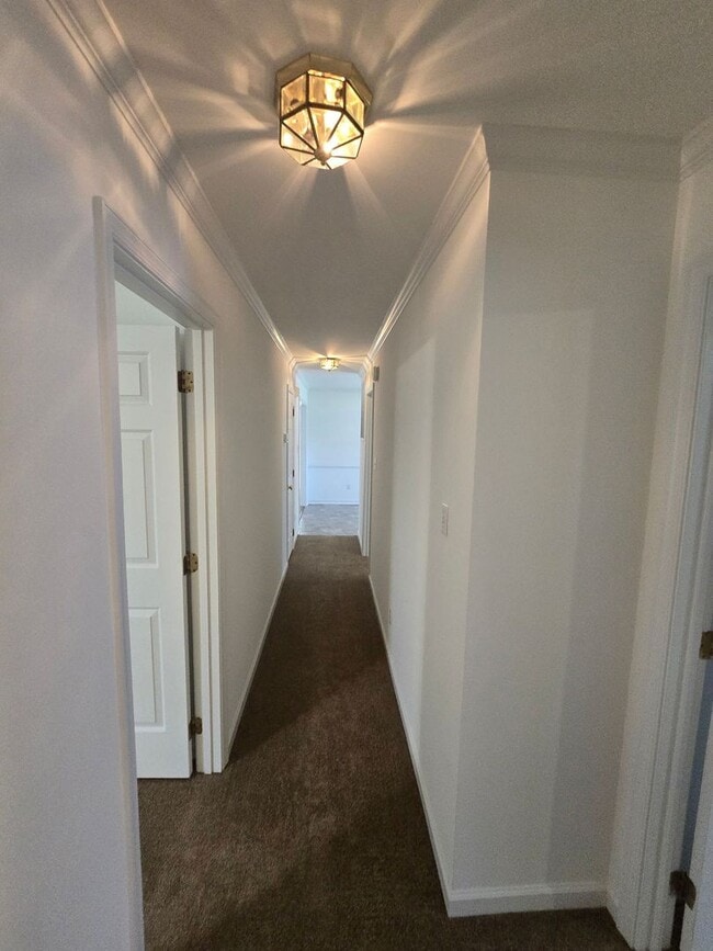 Building Photo - 3 bedroom rancher  in City of Colonial Hei...