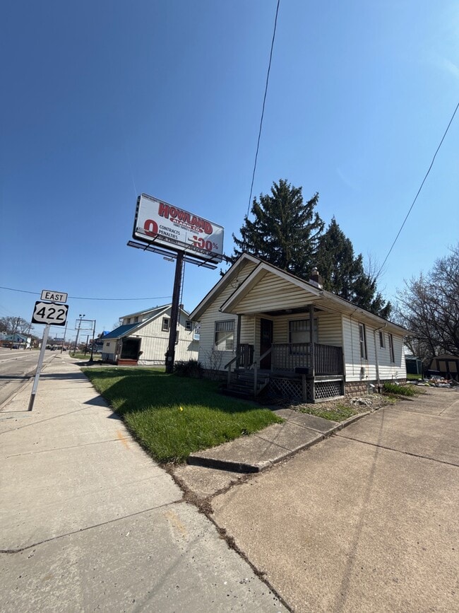 Building Photo - 2232 Youngstown Rd SE