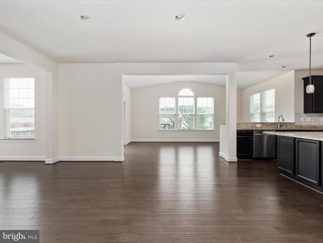 Building Photo - 6684 Muir Dr