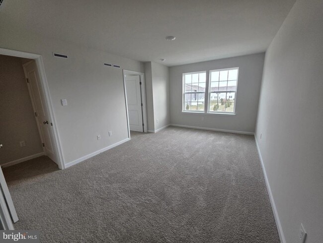 Building Photo - 57 Alexander Wy