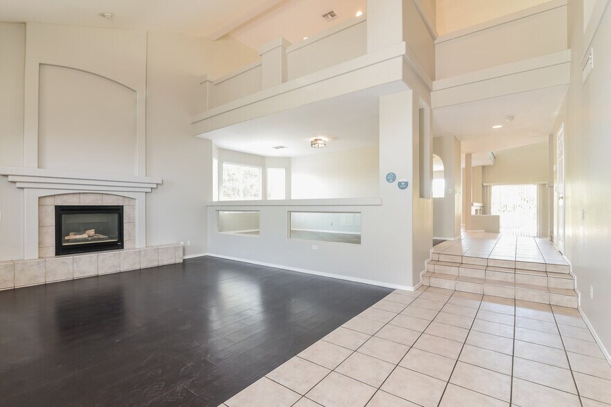 Building Photo - 3796 E Leah Ln