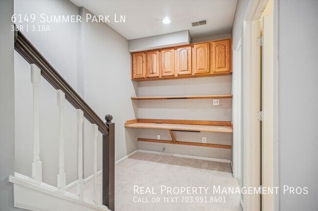Building Photo - 6149 Summer Park Ln