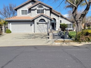 Building Photo - 3168 Orchard View Dr