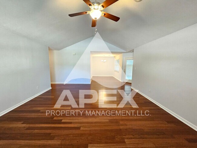 Building Photo - MOVE-IN SPECIAL, $1 RENT!! - Stunning 2 Bd...