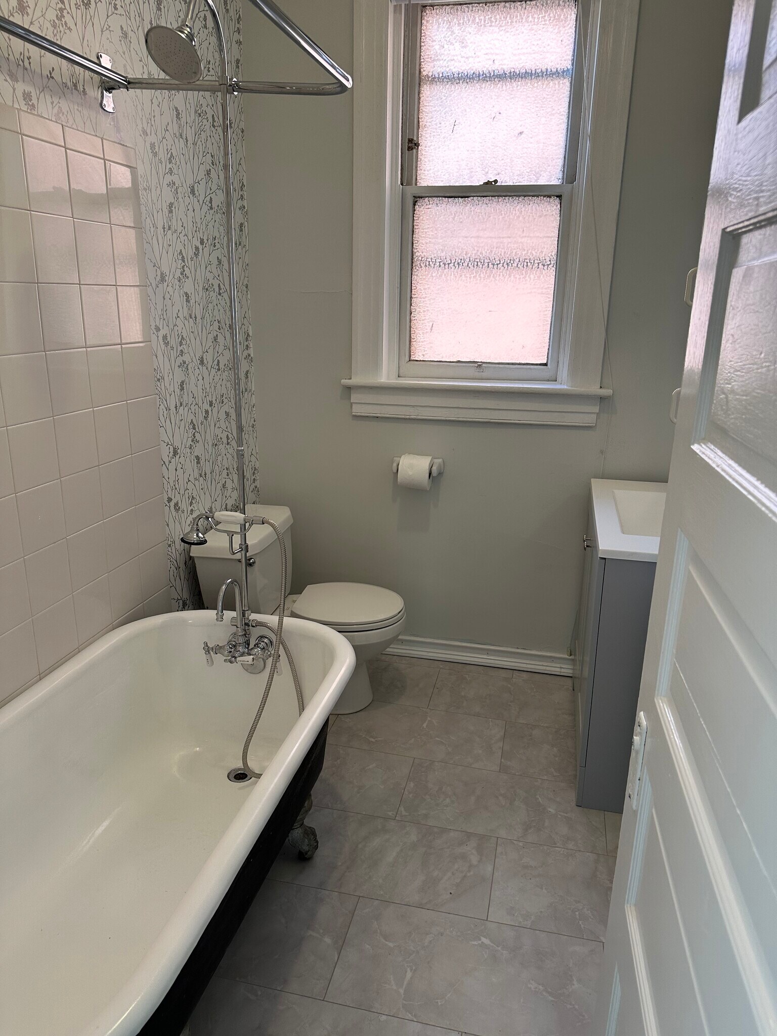 Bathroom - 3808 Flad Ave