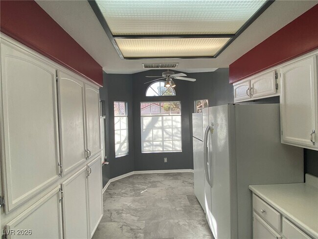 Building Photo - 8090 Kinsella Way