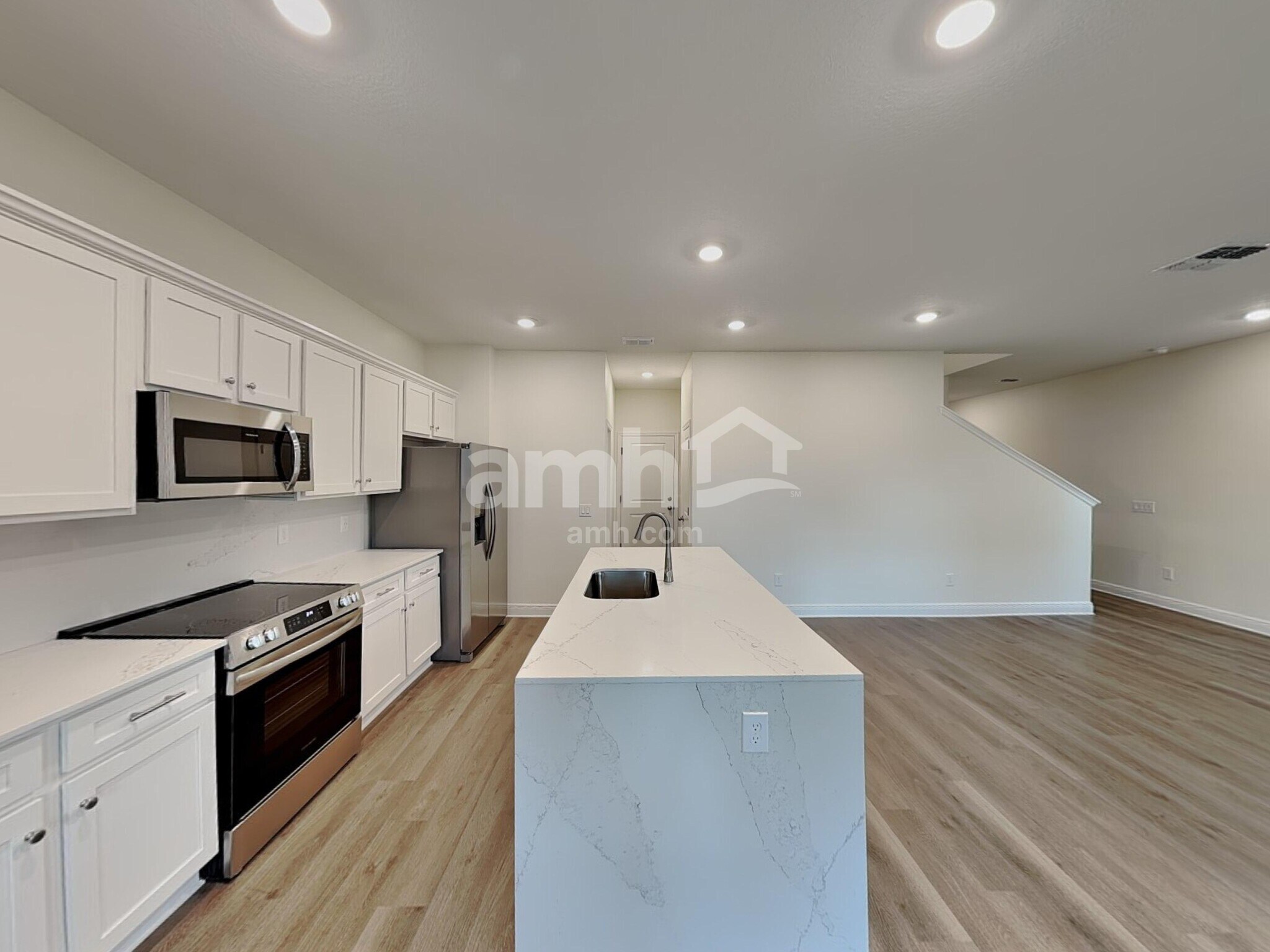 Building Photo - 5986 Pinewood Ests Dr