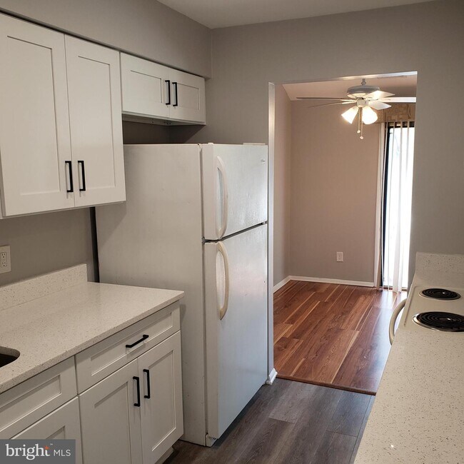 Building Photo - 102 Cypress Point Cir