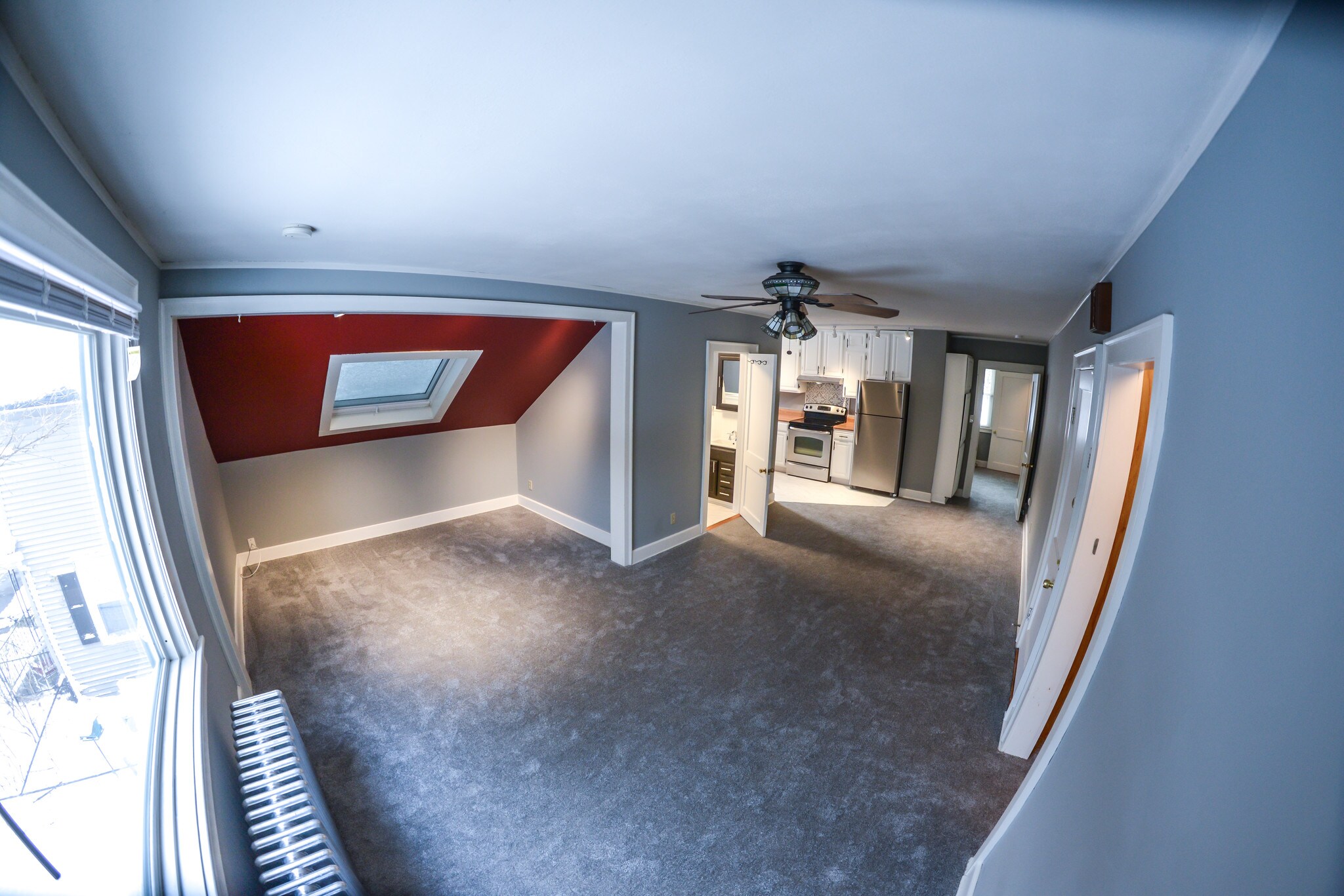 Open concept - 2800 S 32nd Ave