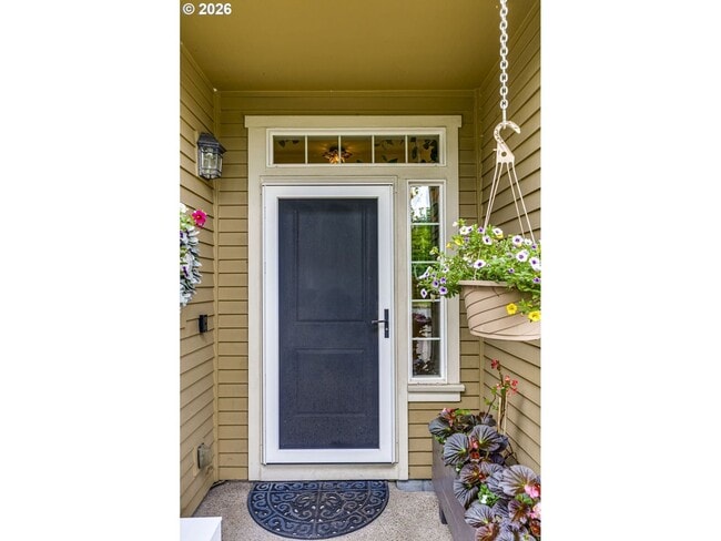 Building Photo - Spacious 3 Bedroom Townhome with Stainless Steel Appliances, Attached Garage & Open Layout