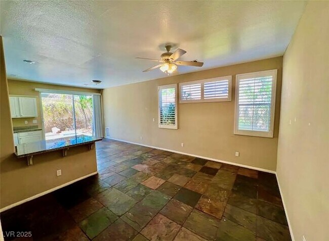 Building Photo - 2455 Silver Sunrise Ln