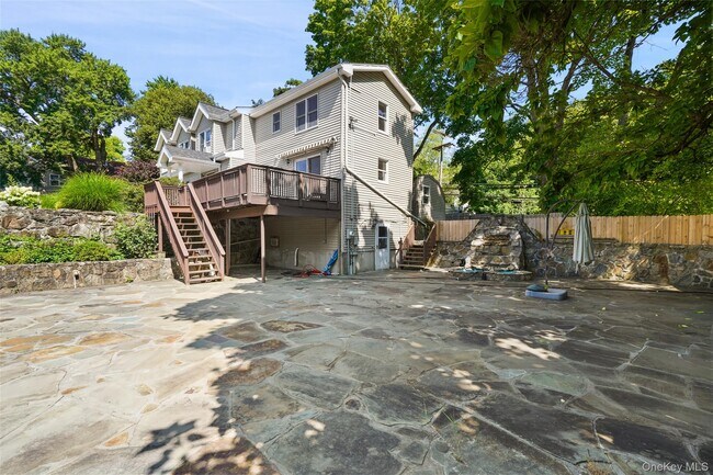 Building Photo - 2079 Baldwin Rd