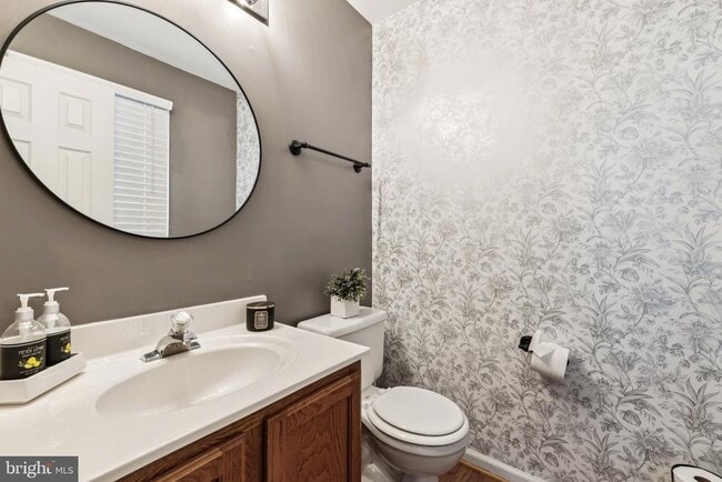 Building Photo - 14 Willow Glen Ct