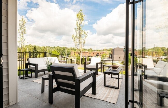 Building Photo - 203 Lowell St